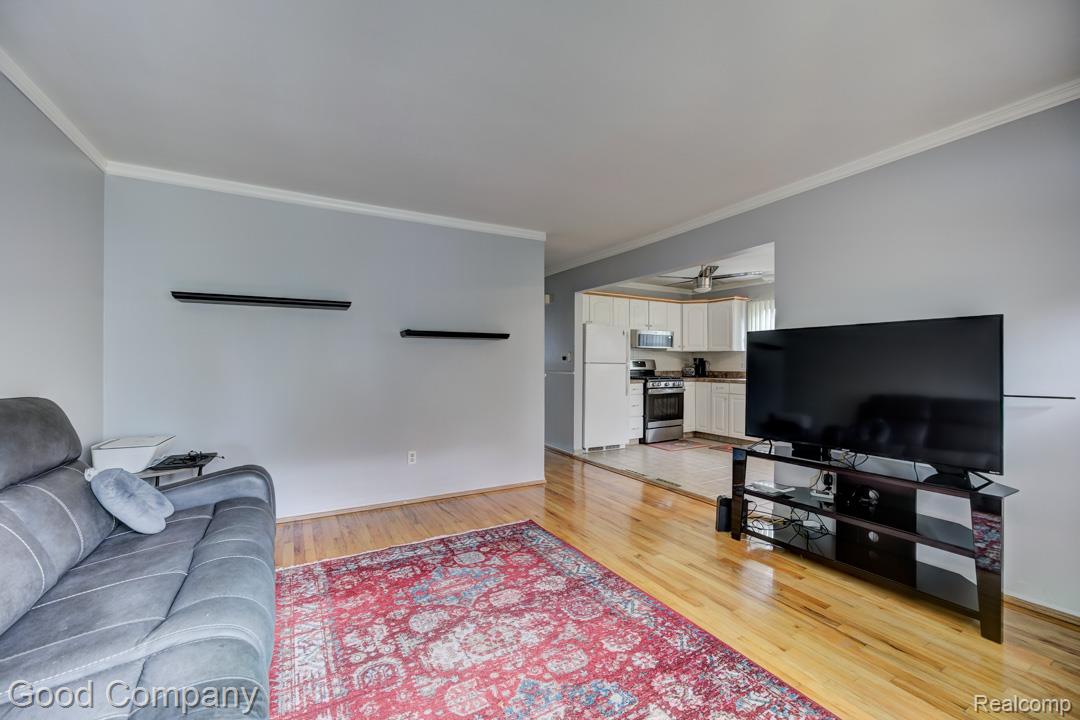 351 W Baker Avenue