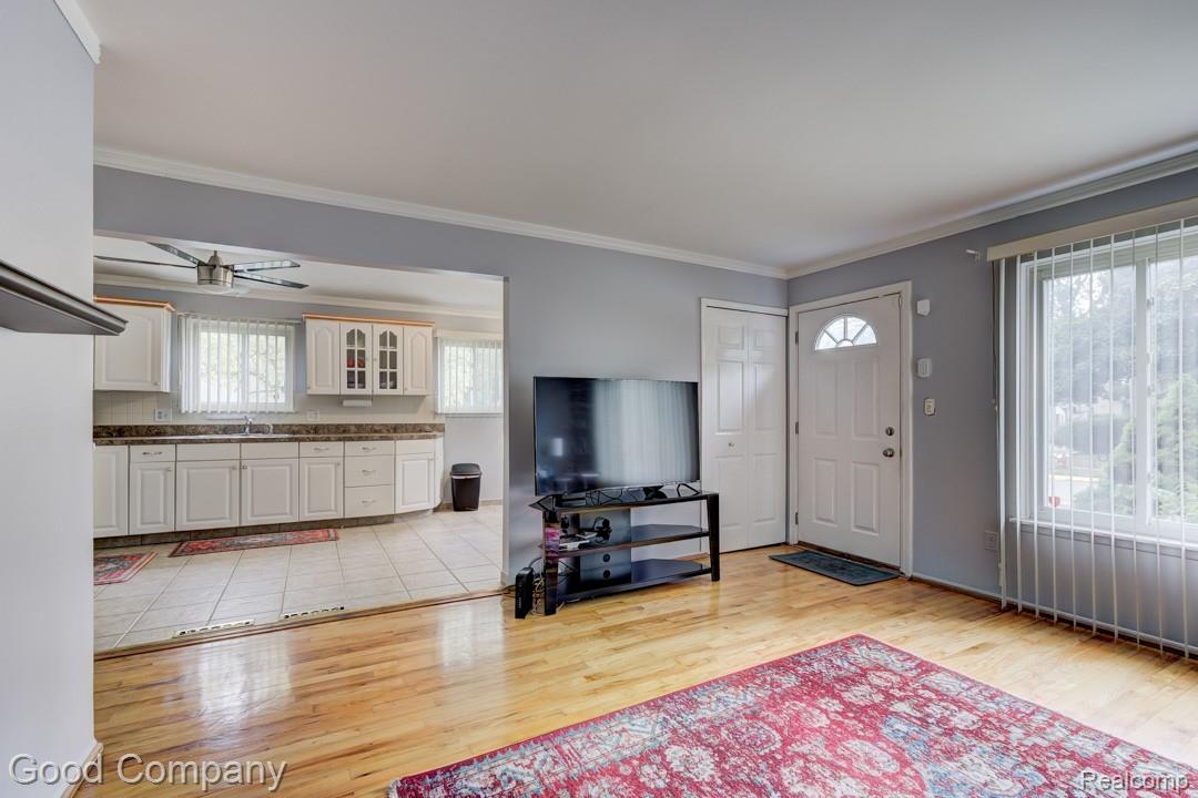 351 W Baker Avenue