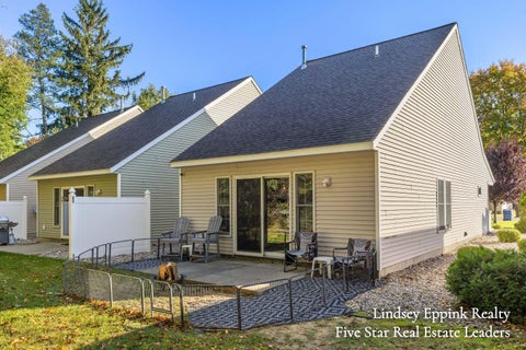 Tiny photo for 1023 Moreland Street, Grand Haven City, MI 49417 (MLS # 65026055731)