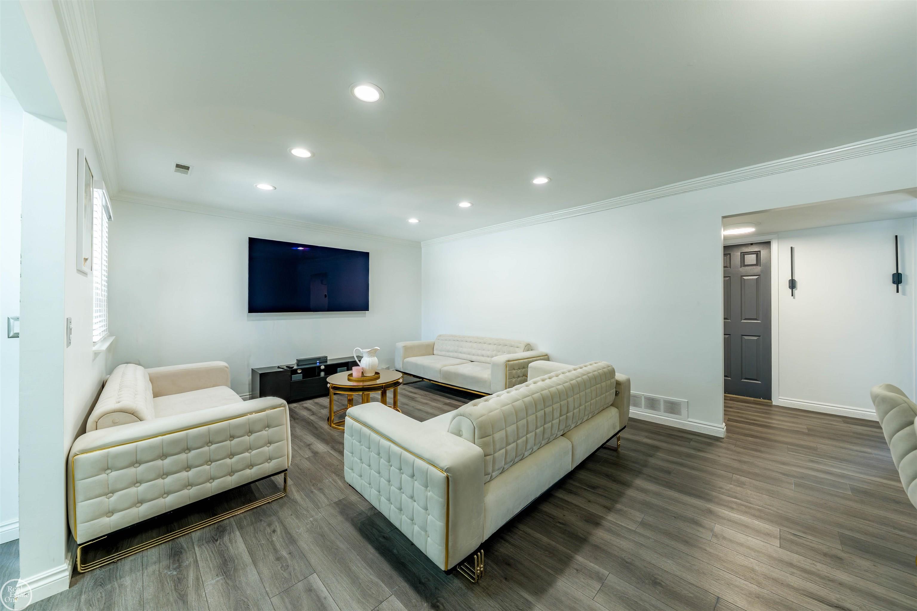 34446 sycamore Drive