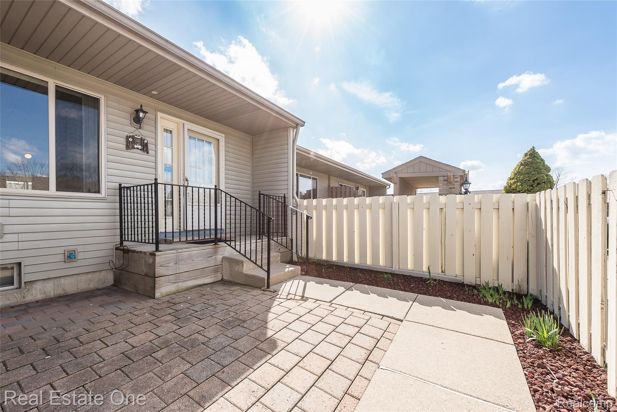 62181 ARLINGTON CIRCLE 4