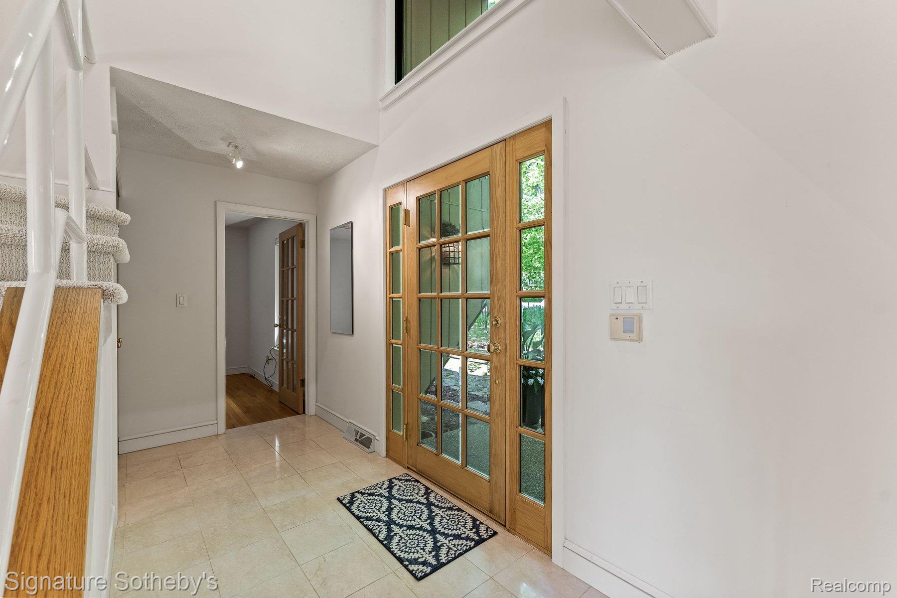 6897 DEERHILL Drive