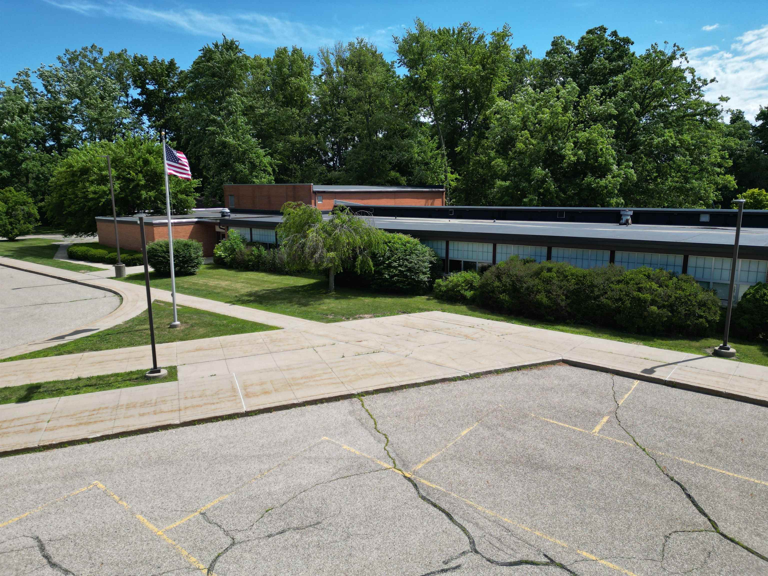 11218 N Linden Road