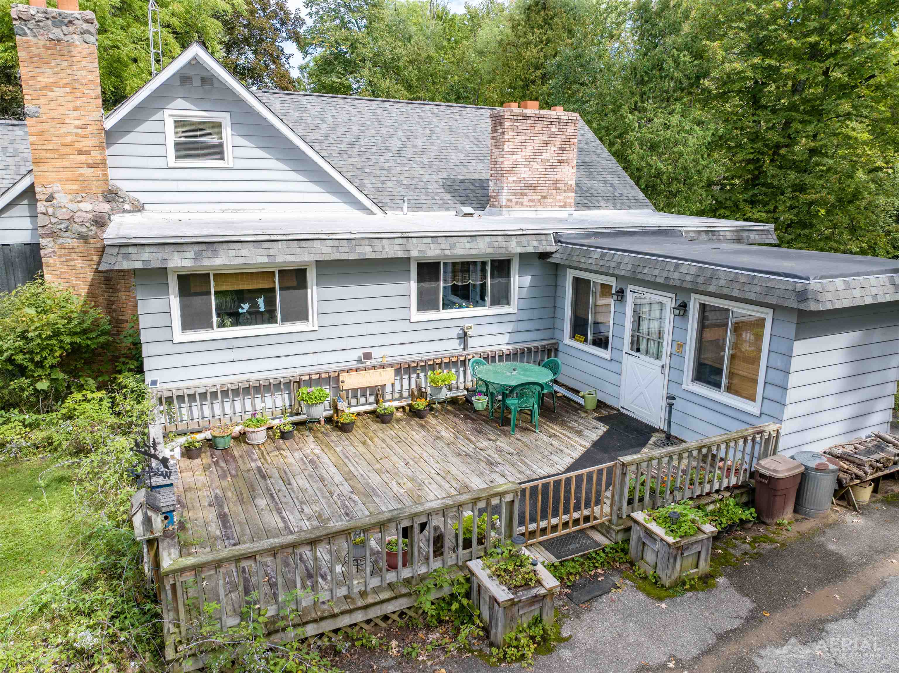 2689 Husak Road