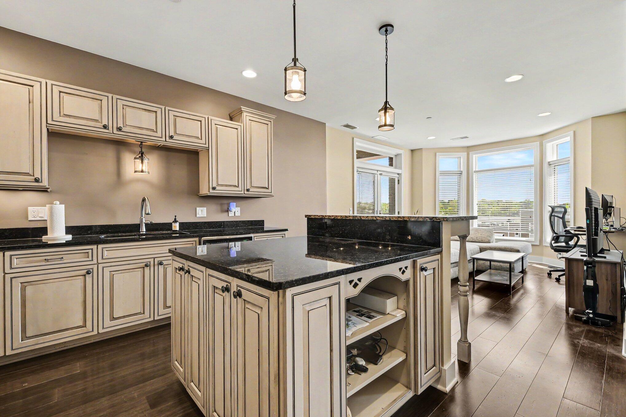 430 Union Avenue NE 212