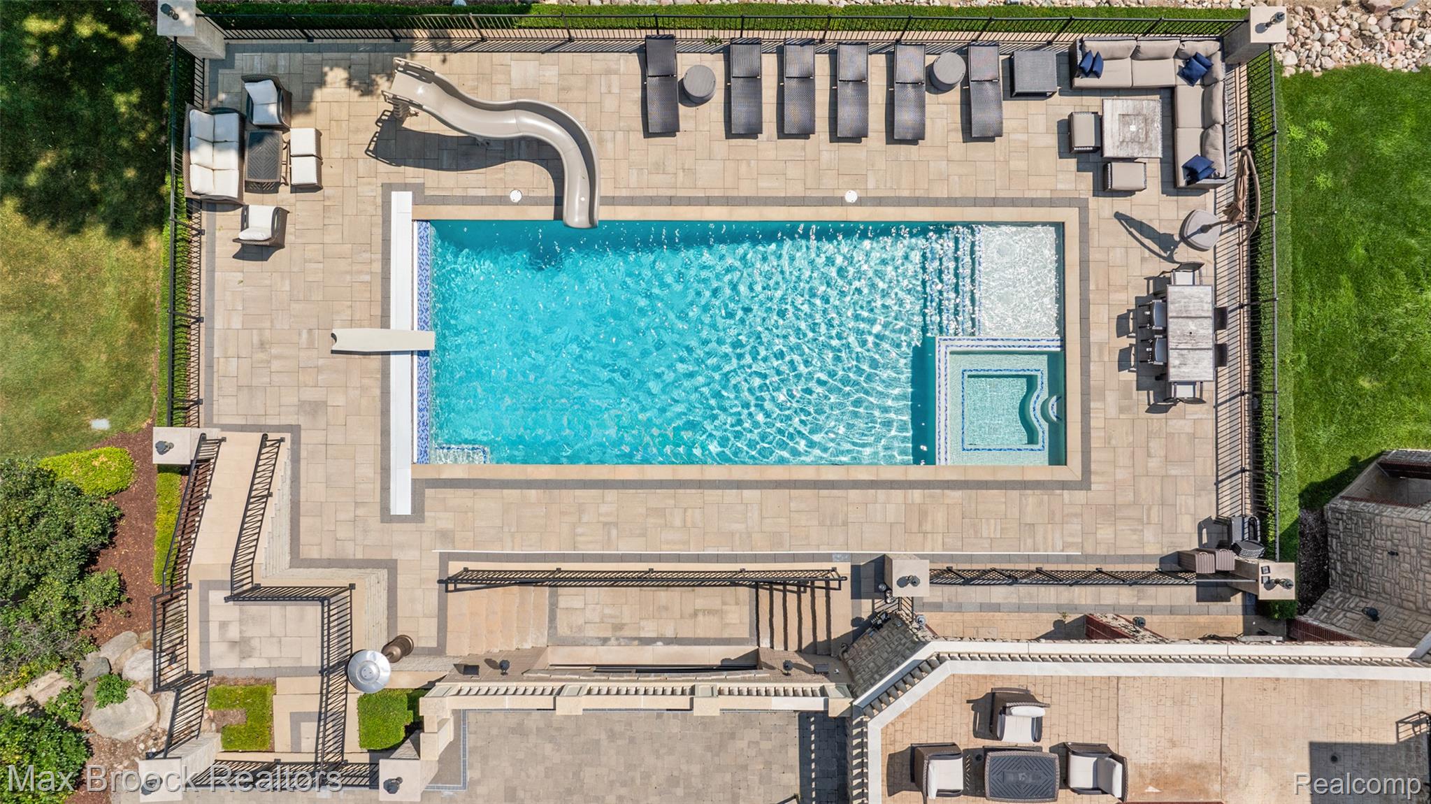 7428 Foxburg Court