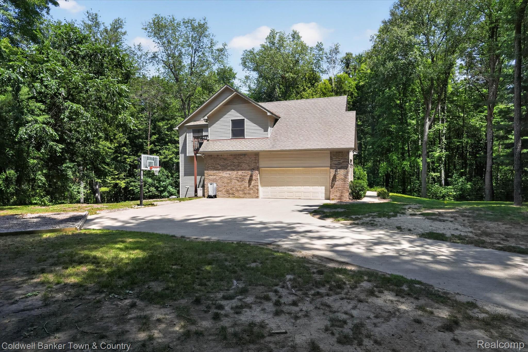 3217 Pineview Trail