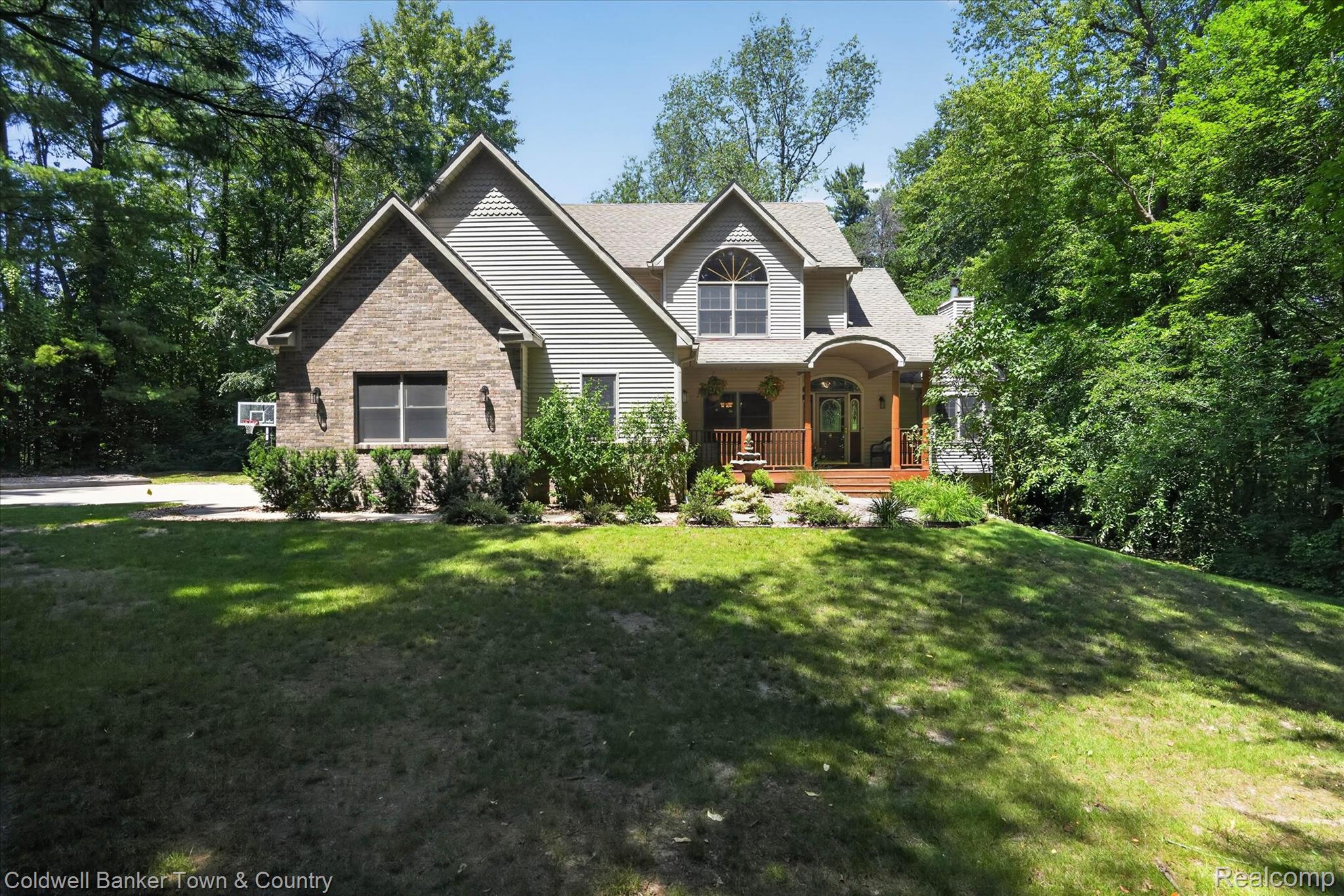 3217 Pineview Trail