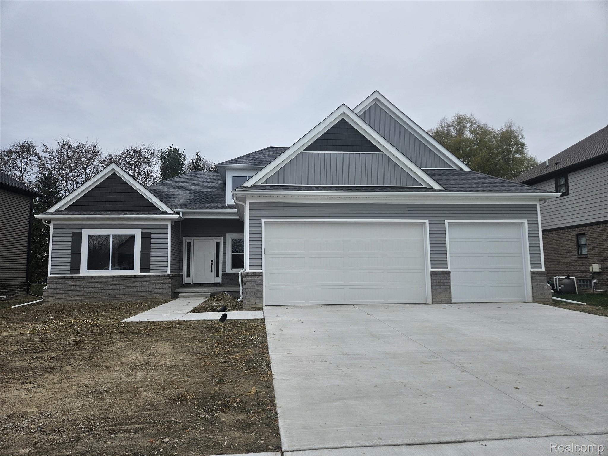 49287 London Bridge Drive