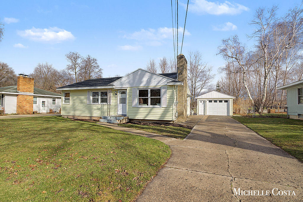 1345 Oriole Court SW