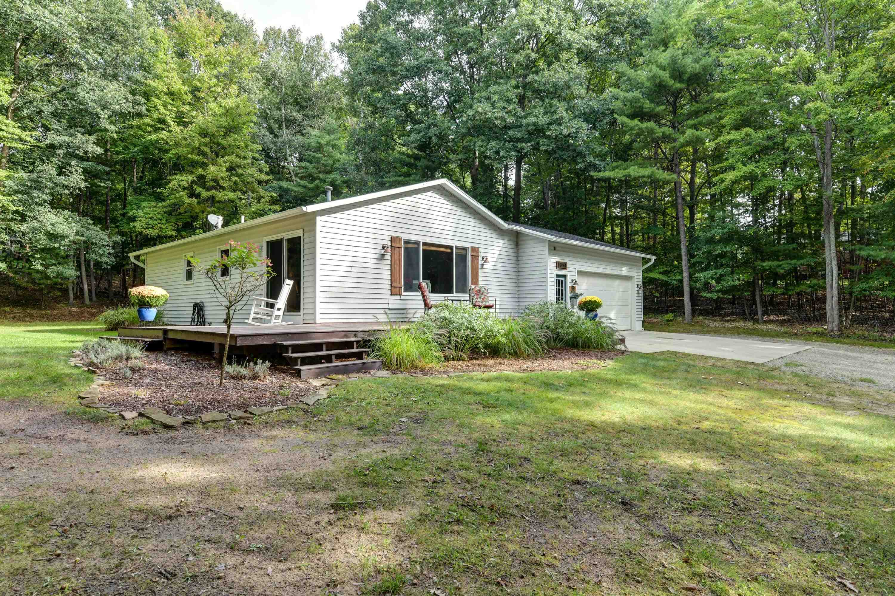 3061 N Arbutus Lake Road