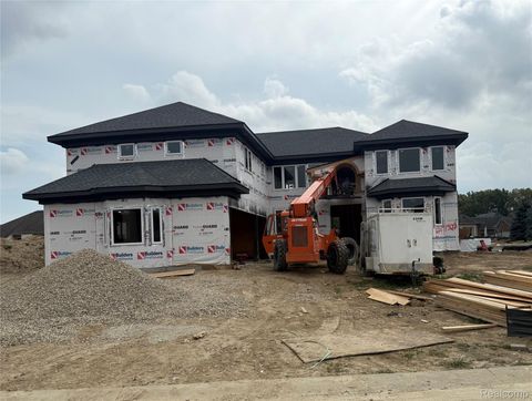 19274 Hamlin Lake Drive Macomb Township MI 48044