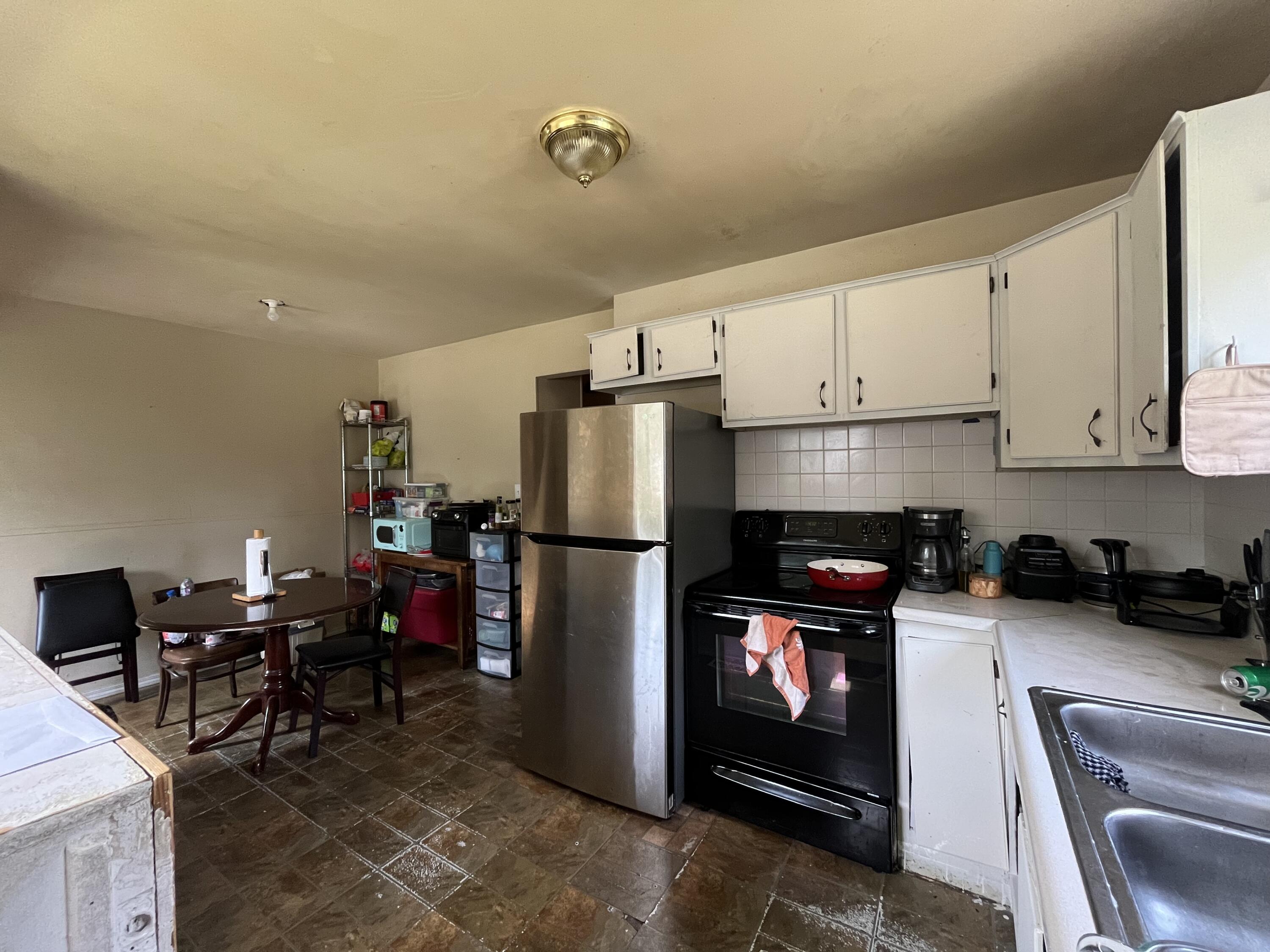 95 S Mansfield Street