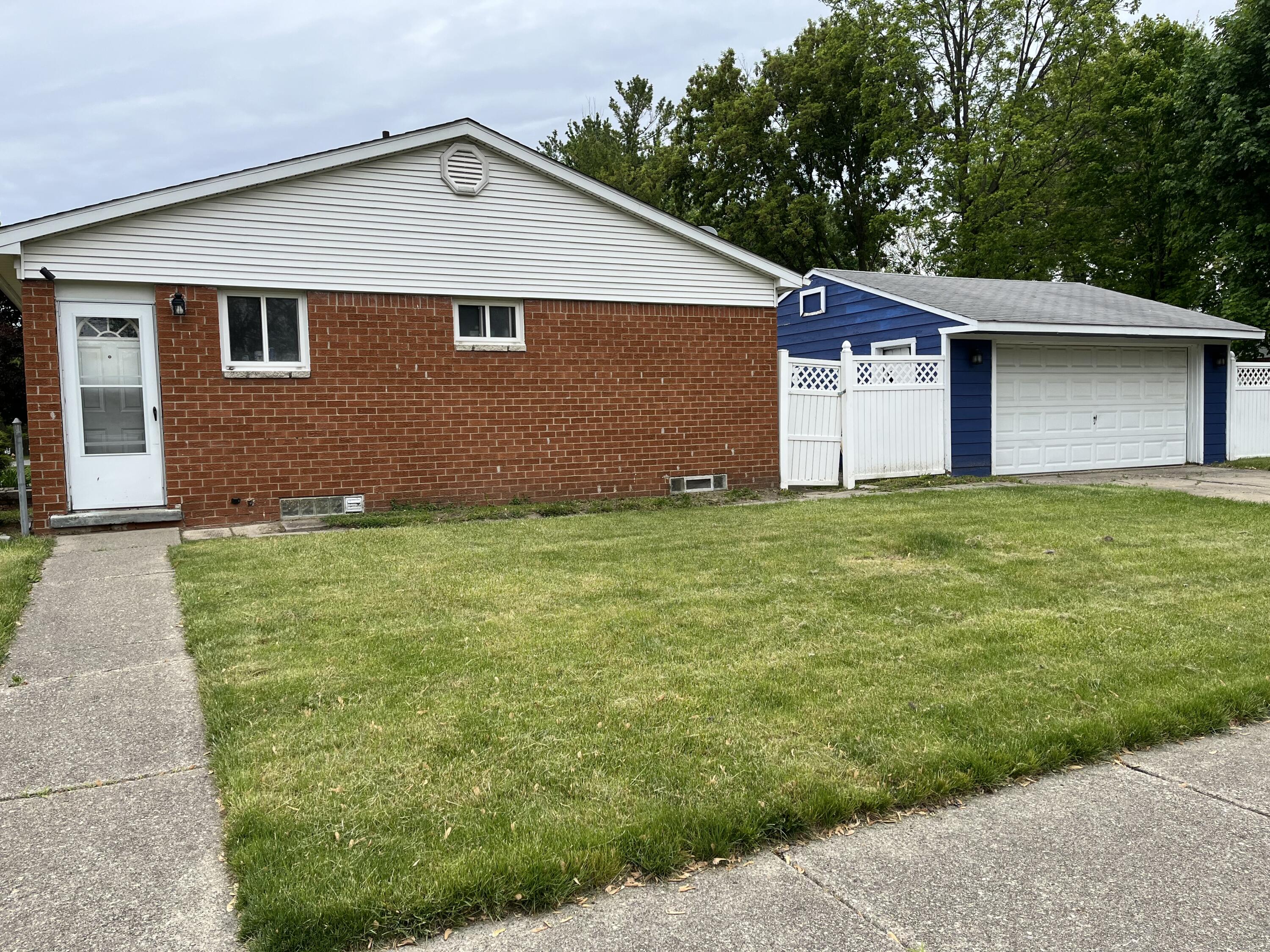 95 S Mansfield Street