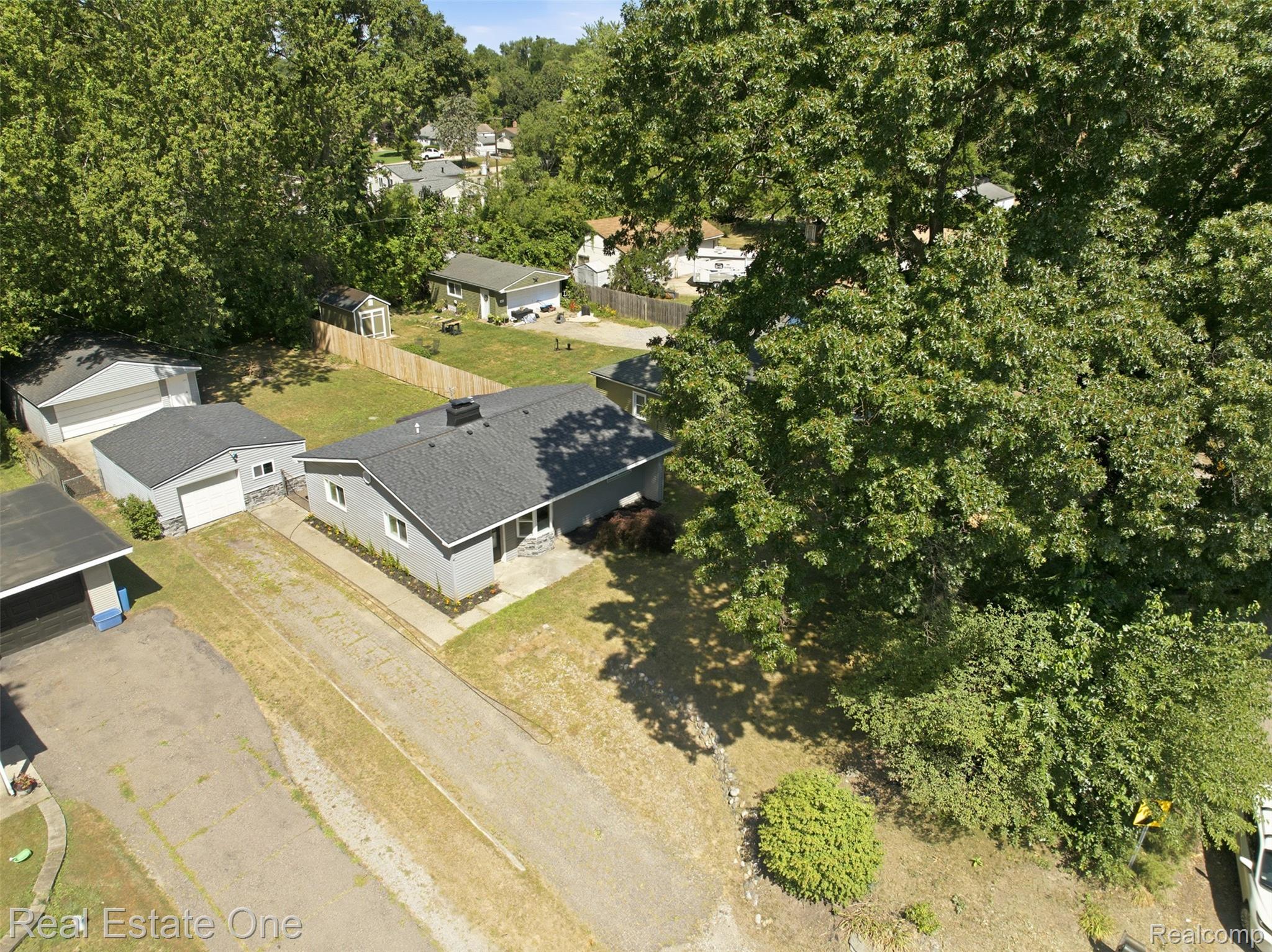 1615 S Commerce Road