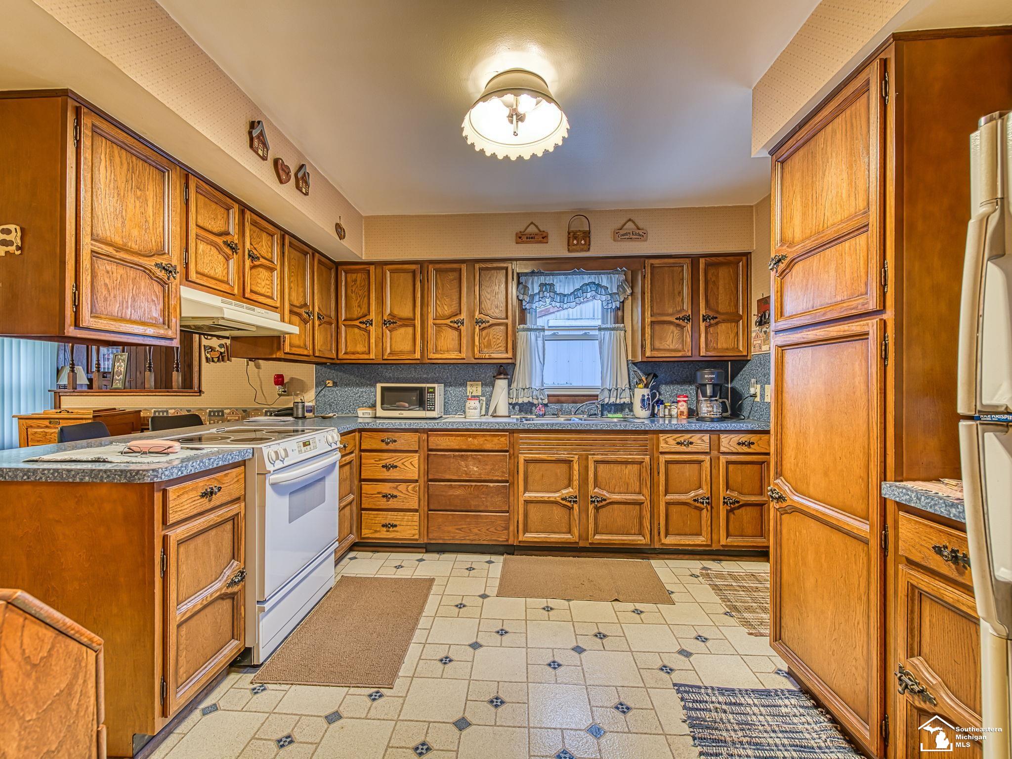 138 W Madison Street