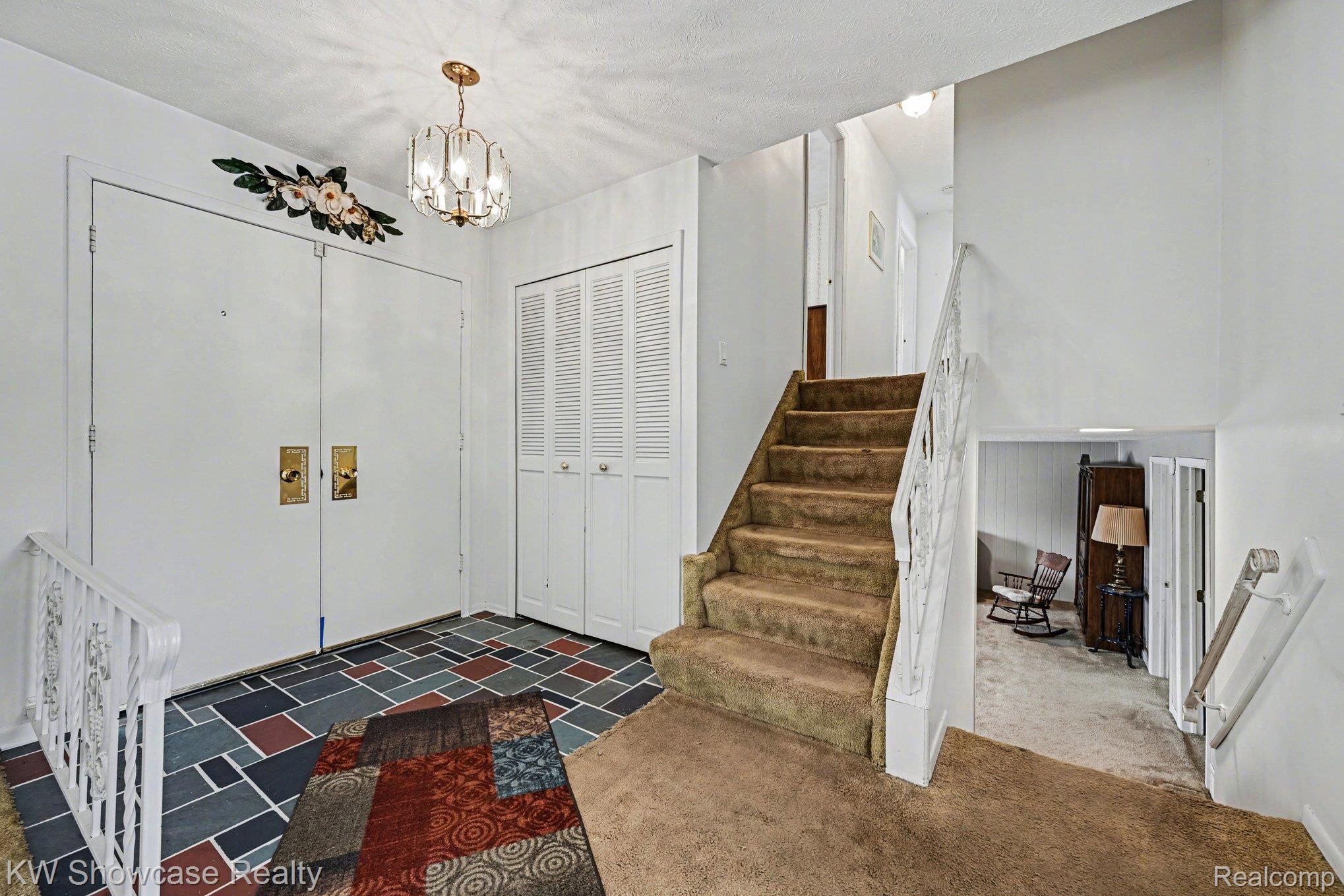 8635 Sandy Crest Drive