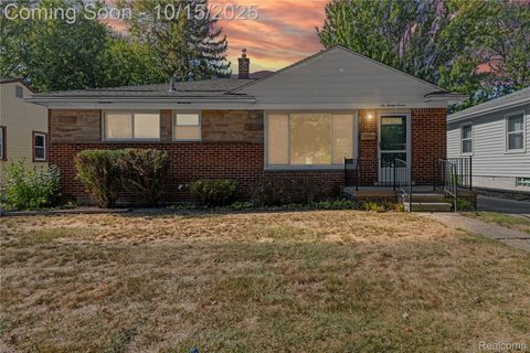 627 Symes Avenue Royal Oak City MI 48067