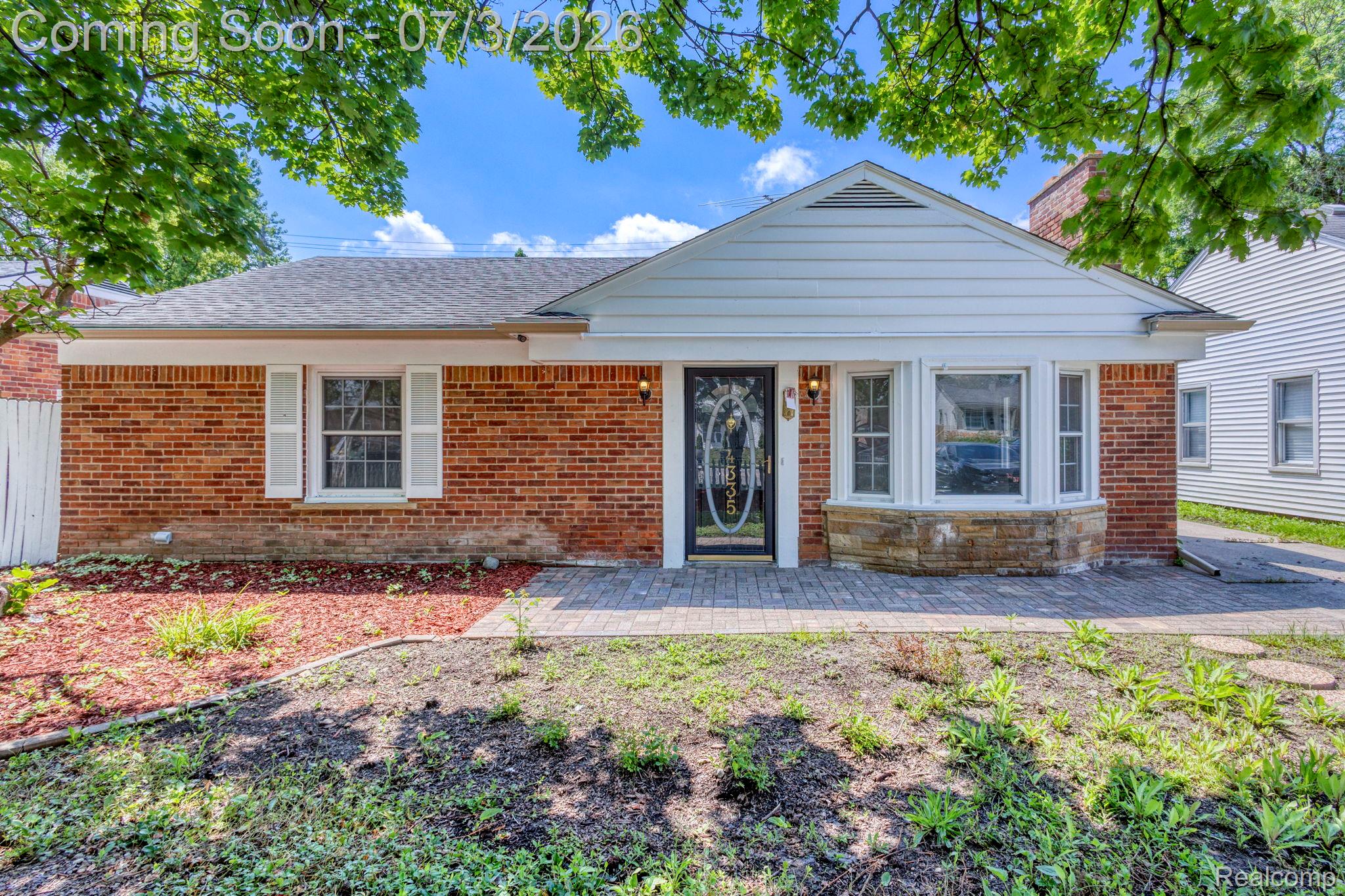 4335 W 14 Mile Road