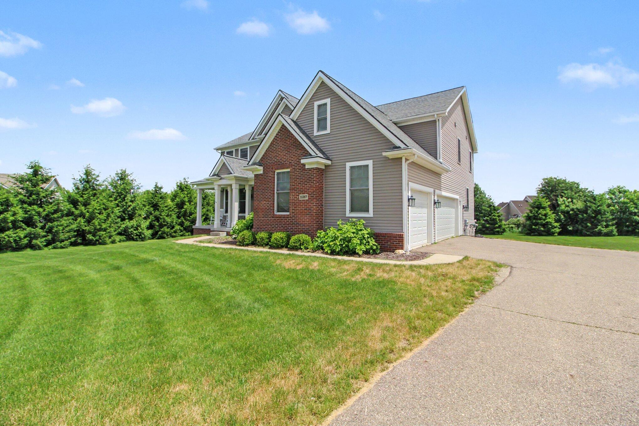11367 Castleton Court