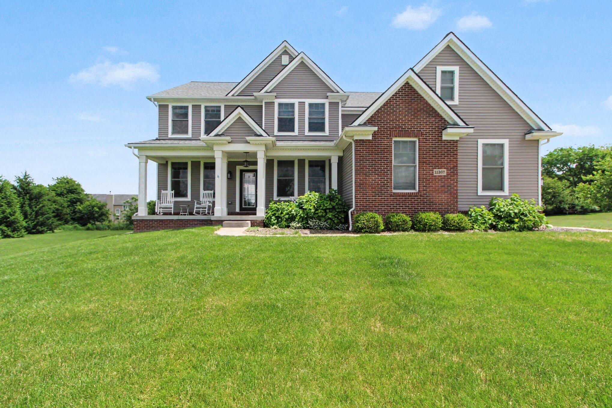 11367 Castleton Court