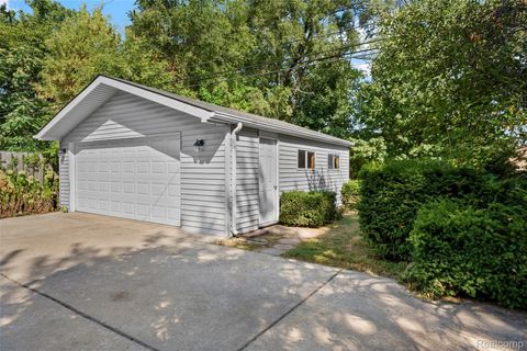 Tiny photo for 1629 E Elza Avenue, Hazel Park City, MI 48030 (MLS # 20261021827)