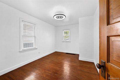 Tiny photo for 1629 E Elza Avenue, Hazel Park City, MI 48030 (MLS # 20261021827)