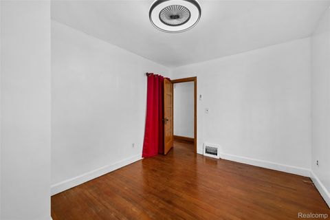 Tiny photo for 1629 E Elza Avenue, Hazel Park City, MI 48030 (MLS # 20261021827)