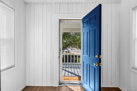 Tiny photo for 1629 E Elza Avenue, Hazel Park City, MI 48030 (MLS # 20261021827)