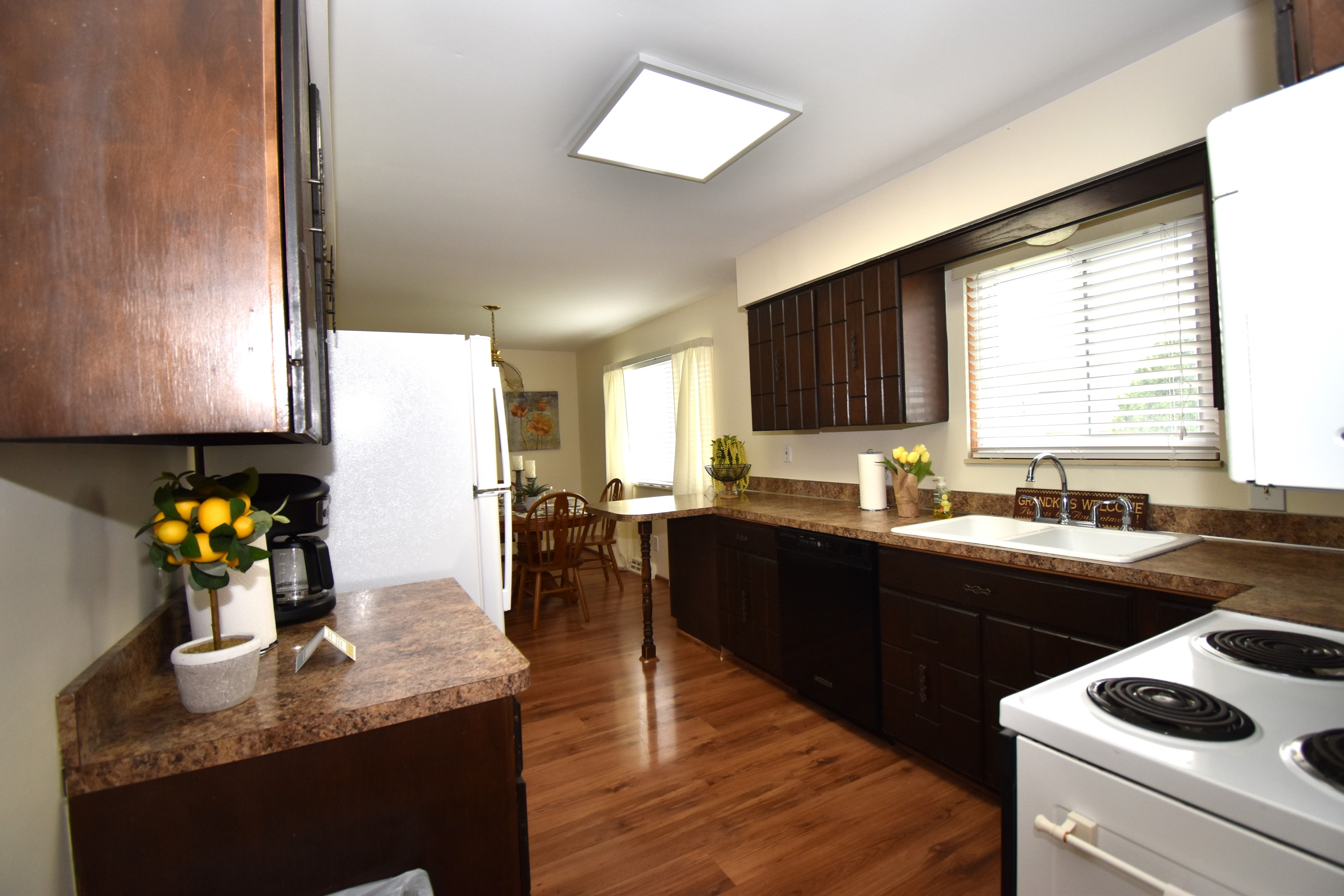 9036 ORCHARD VIEW Drive