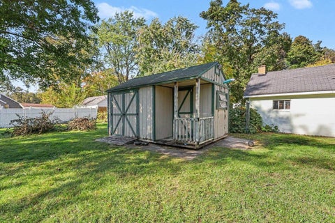 Tiny photo for 1283 Graf Street, Muskegon Charter Township, MI 49442 (MLS # 61050224746)
