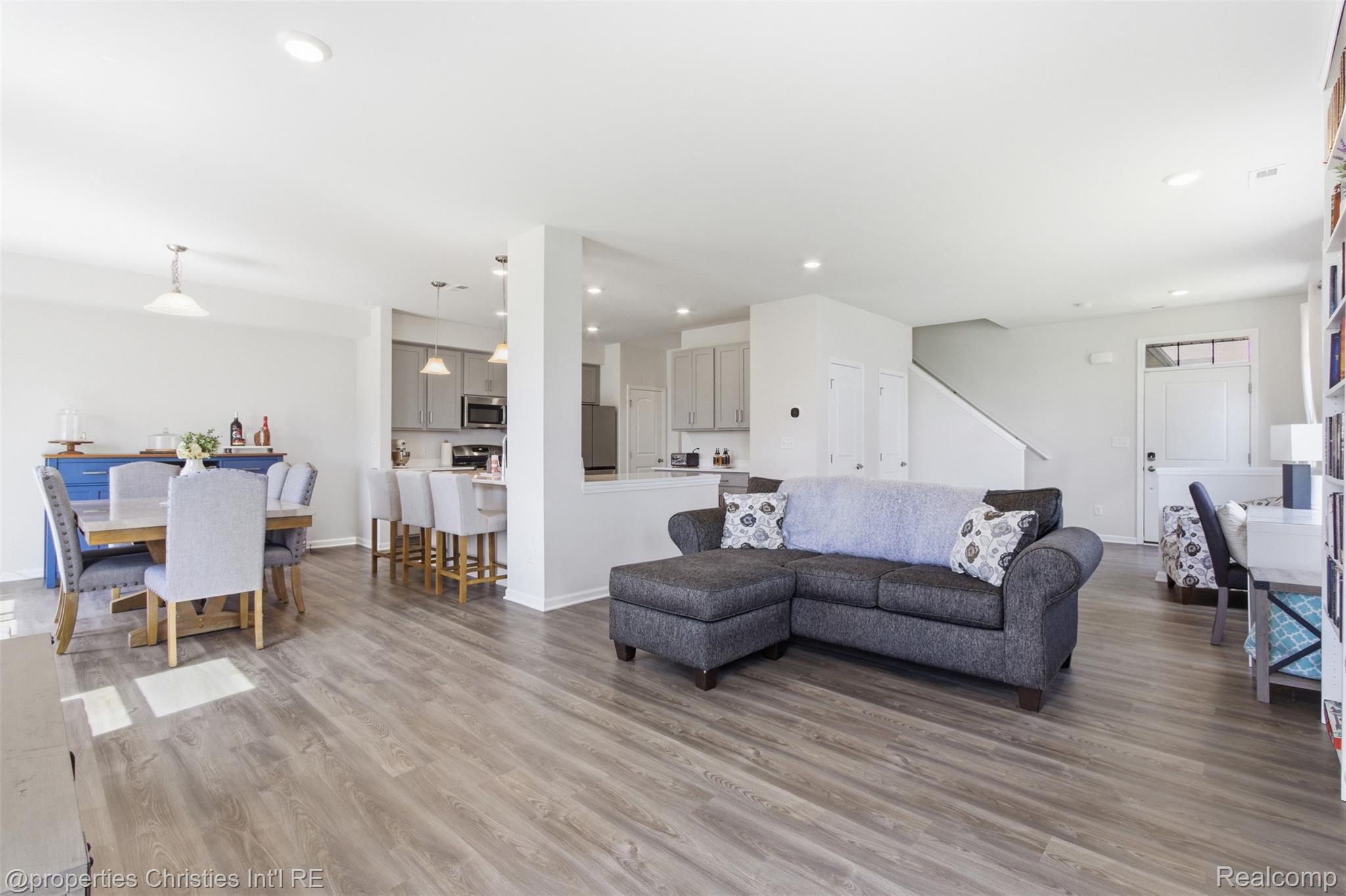 904 Salt Springs Drive