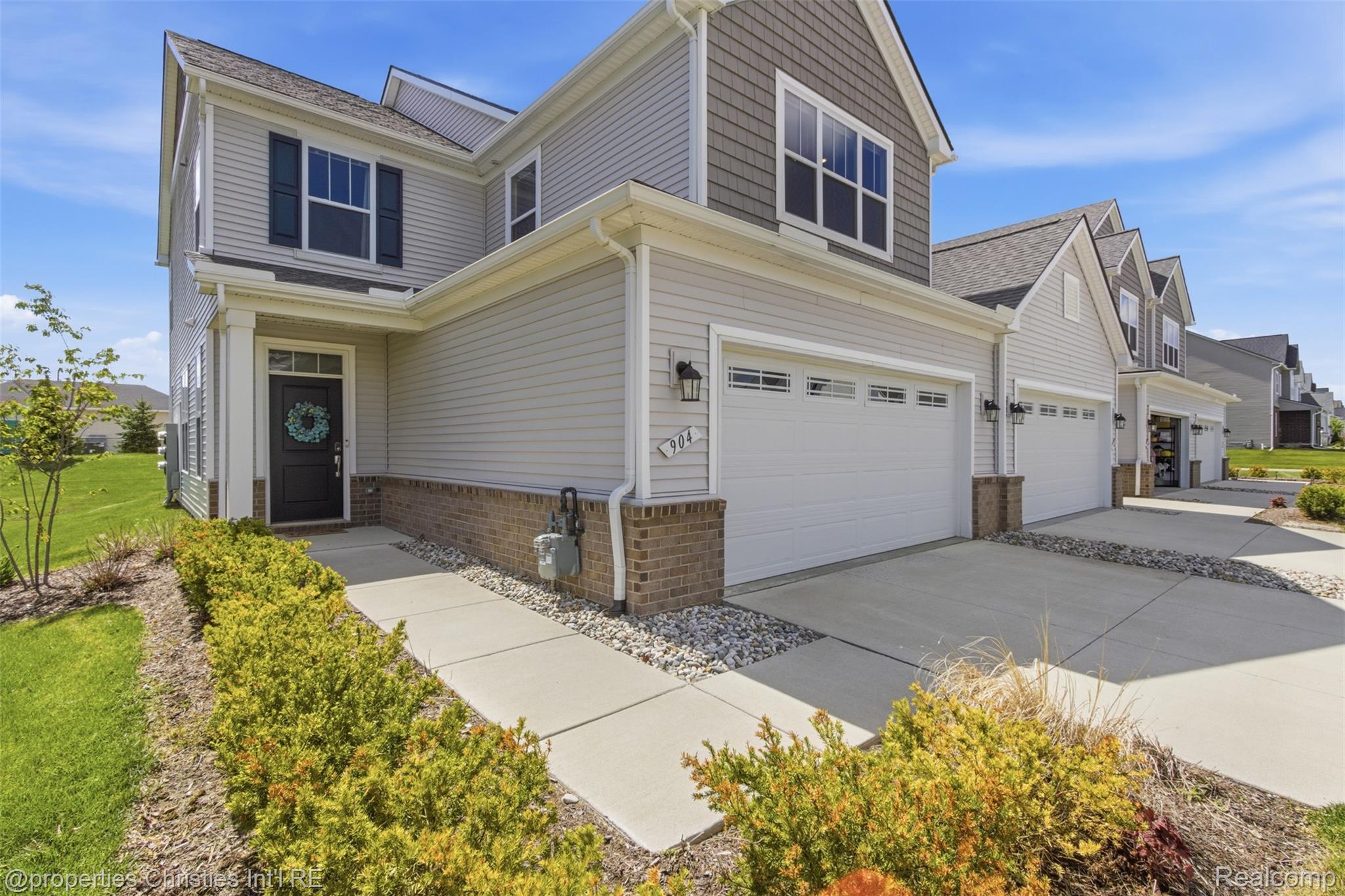 904 Salt Springs Drive
