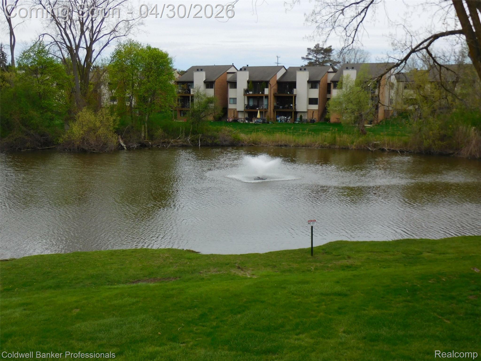 3915 Lone Pine Road 100