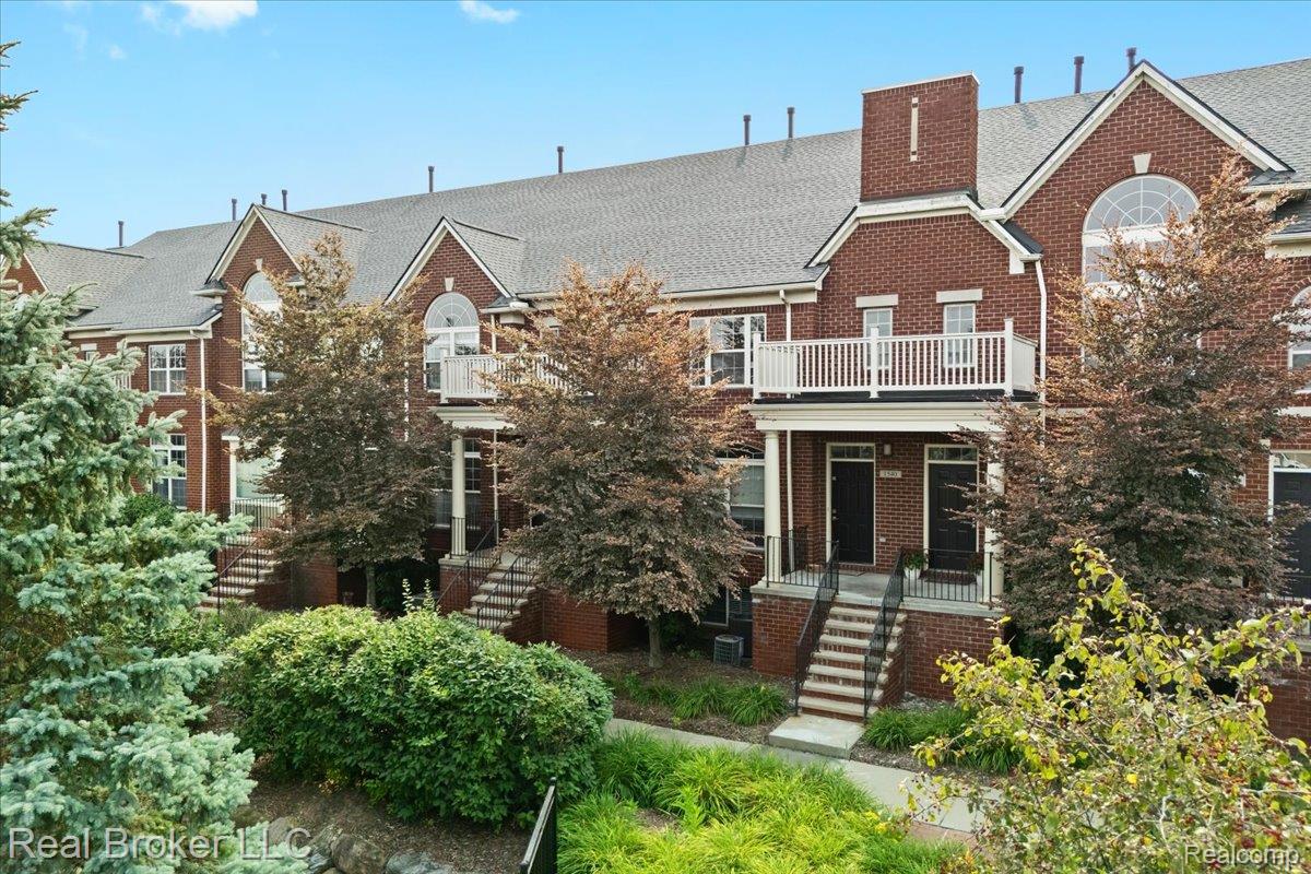 1546 Devon Lane