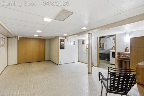 Tiny photo for 926 Abbey Street, Birmingham City, MI 48009 (MLS # 20261021585)