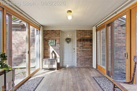 Tiny photo for 926 Abbey Street, Birmingham City, MI 48009 (MLS # 20261021585)