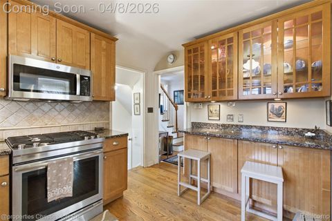 Tiny photo for 926 Abbey Street, Birmingham City, MI 48009 (MLS # 20261021585)