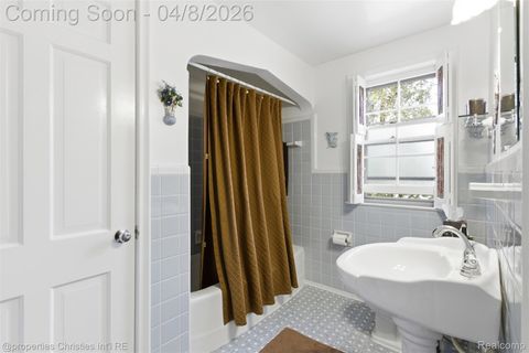 Tiny photo for 926 Abbey Street, Birmingham City, MI 48009 (MLS # 20261021585)