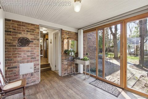 Tiny photo for 926 Abbey Street, Birmingham City, MI 48009 (MLS # 20261021585)