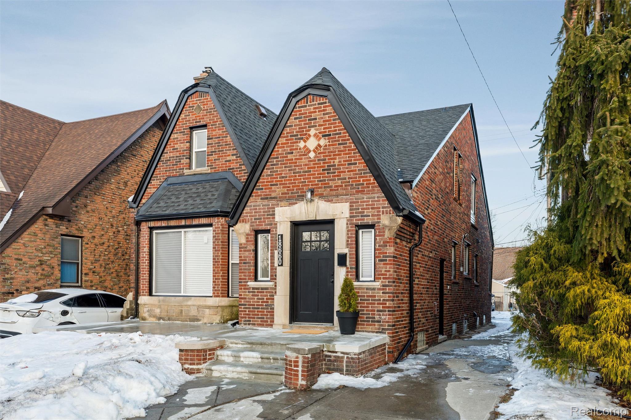 18660 San Juan Drive