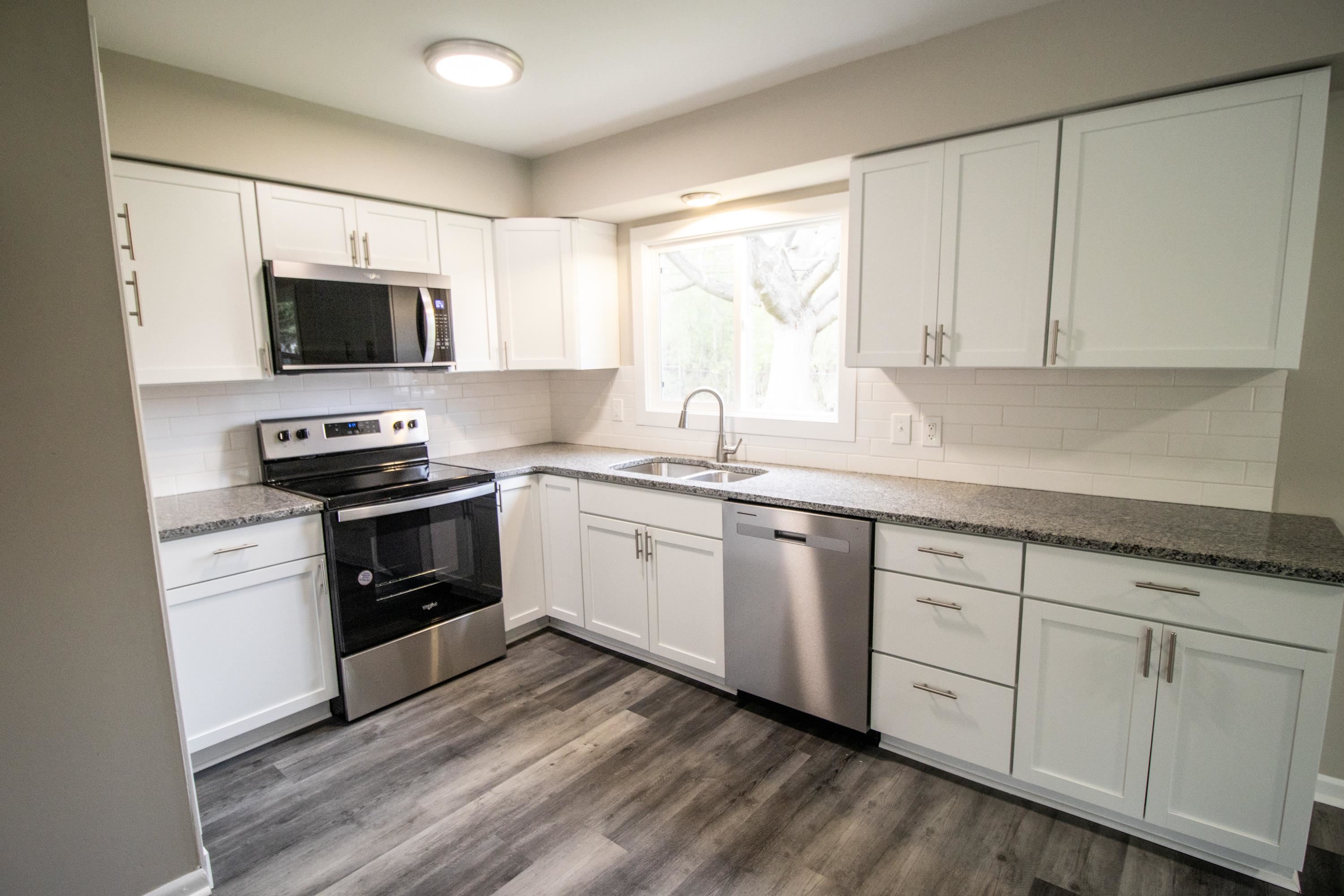 3631 Ridgecliffe Drive