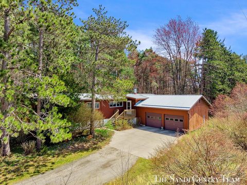 2981 E Sternberg Road Fruitport Charter Township Muskegon MI 49415