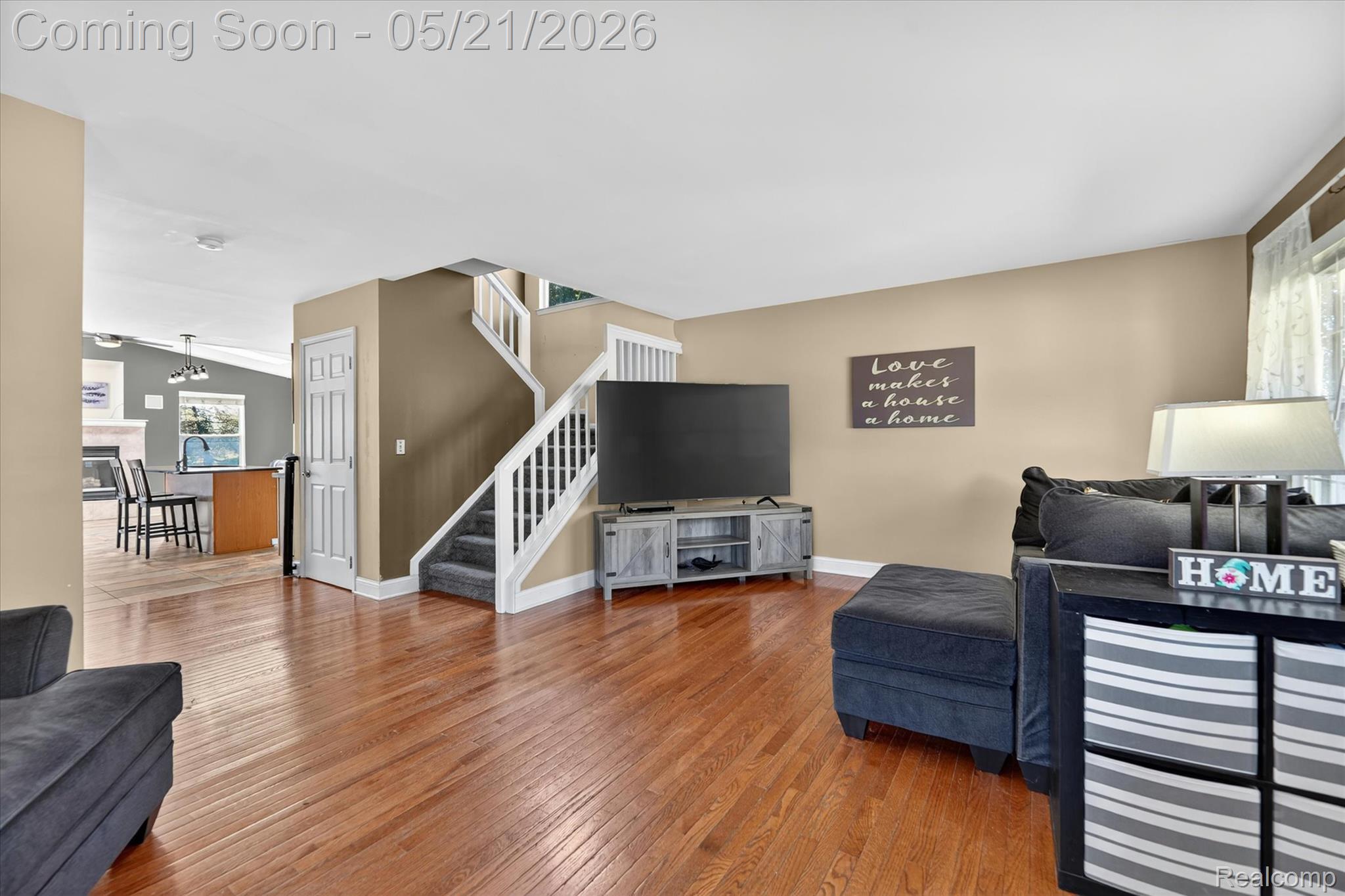5425 Blossom Lane