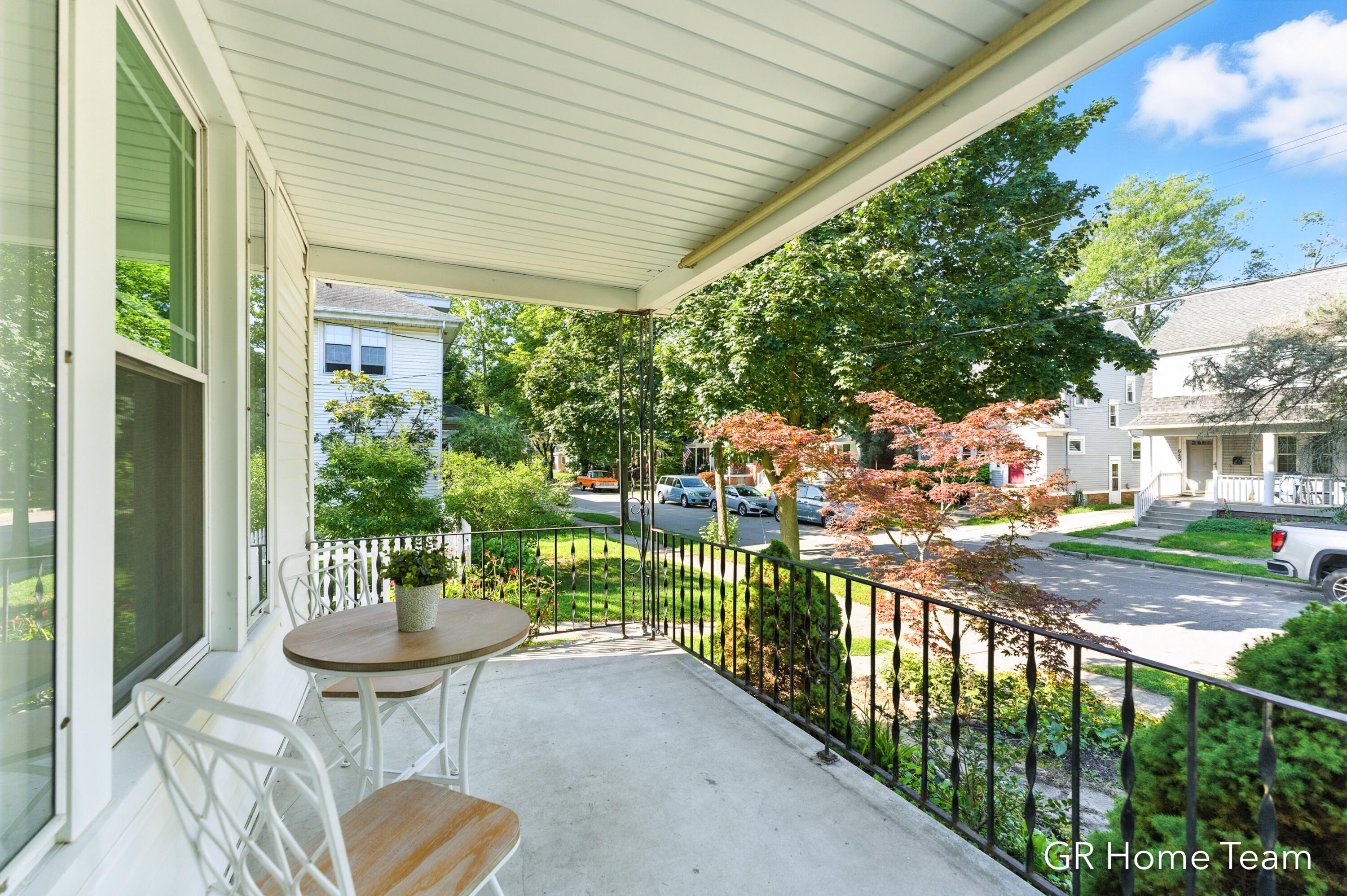 638 Gladstone Drive SE
