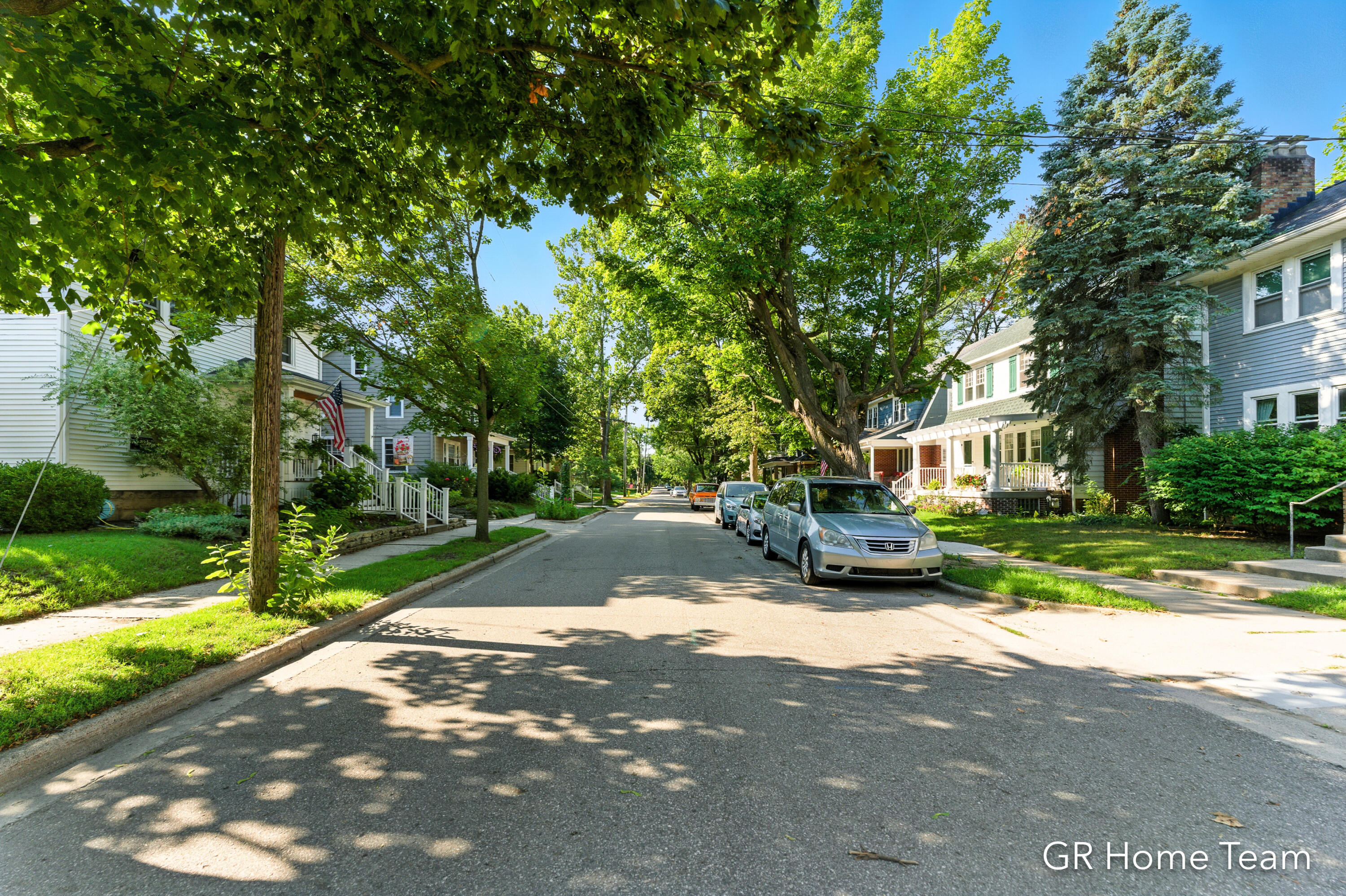 638 Gladstone Drive SE