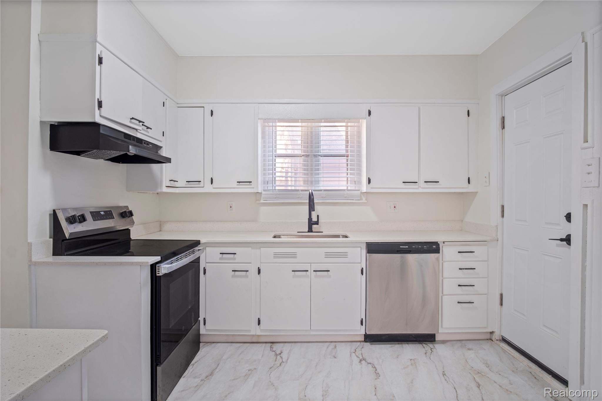 16570 Princeton