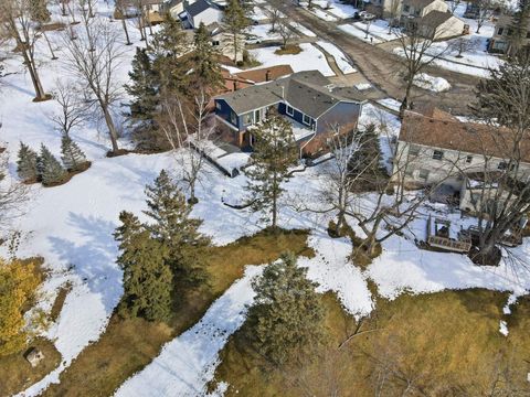 Tiny photo for 503 Thornehill Trail, Oxford Village, MI 48371 (MLS # 58050199695)