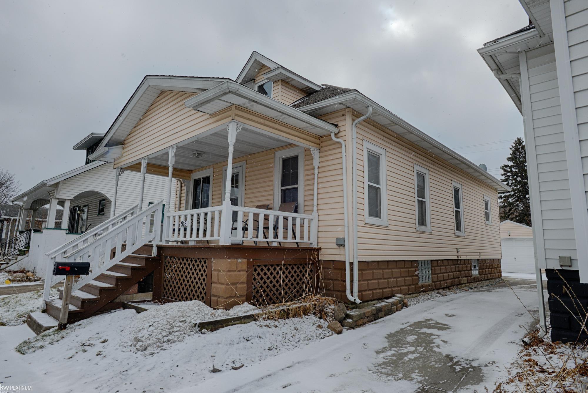 918 Vanderburgh Place