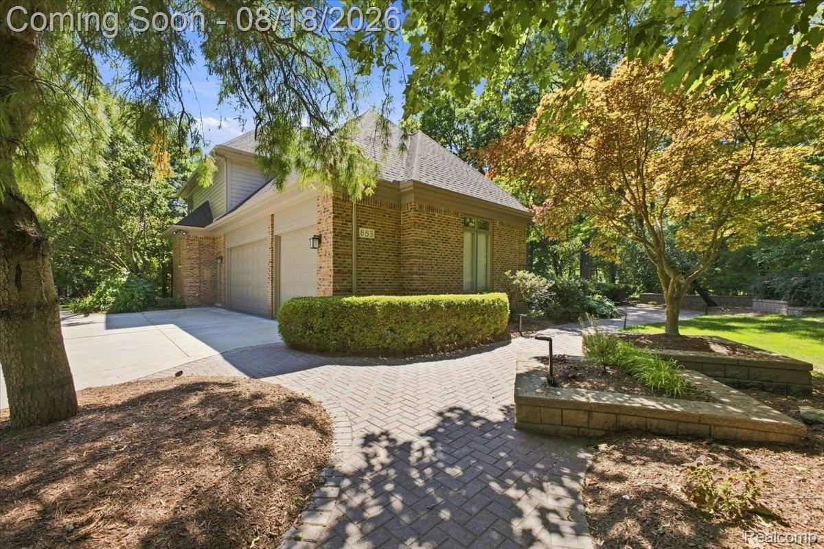 853 Lone Pine Road